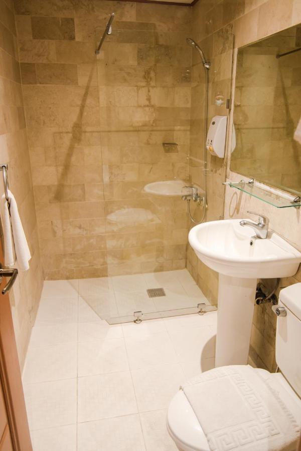 Hotel Dg Grami 2*